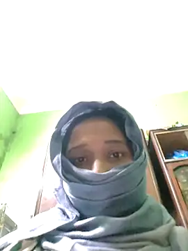 Snapshot of pujaroy363534 chatting on November 25, 4:40 pm pujaroy363534 online show from November 25, 4:40 pm