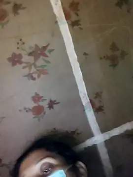 Snapshot of pujaroy363534 chatting on December 4, 11:30 am pujaroy363534 online show from December 4, 11:30 am