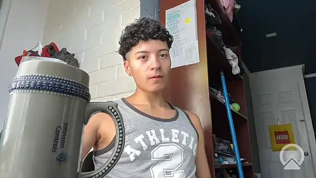 Snapshot of feeelipe2007 chatting on February 23, 9:12 pm feeelipe2007 online show from February 23, 9:12 pm