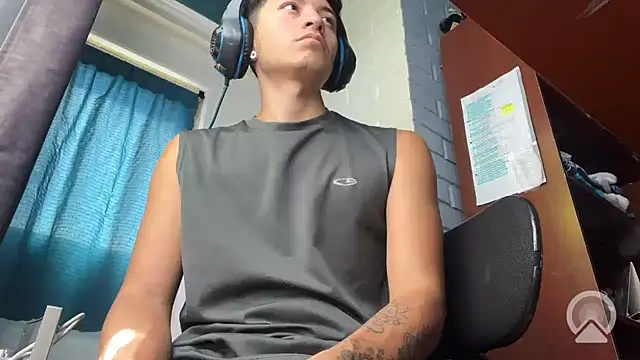 Snapshot of feeelipe2007 chatting on March 19, 3:49 pm feeelipe2007 online show from March 19, 3:49 pm