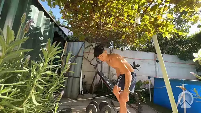 Snapshot of feeelipe2007 chatting on March 27, 2:06 pm feeelipe2007 online show from March 27, 2:06 pm