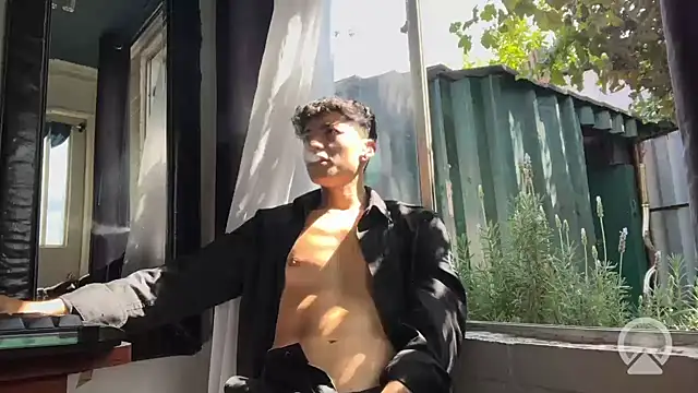 Snapshot of feeelipe2007 chatting on April 3, 4:05 pm feeelipe2007 online show from April 3, 4:05 pm