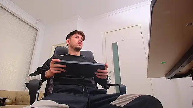 JonahShaw online show from September 26, 4:27 am