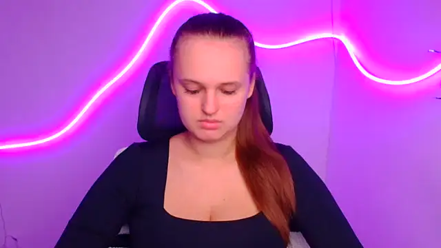 Aurora White online show from October 6, 11:29 am