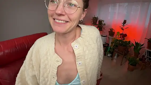 Scorpion Peach online show from October 22, 2:28 pm