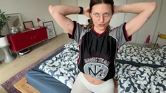 Scorpion Peach online show from October 24, 10:22 am