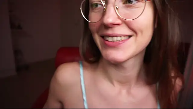 Scorpion Peach online show from November 12, 2:50 pm