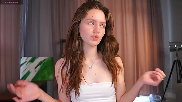 DeanneBlose online show from September 18, 4:25 am