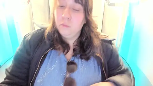  Emily rosee  online show from September 19, 11:11 am