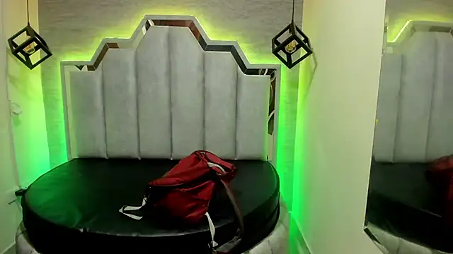  Emily rosee  online show from October 3, 11:29 am