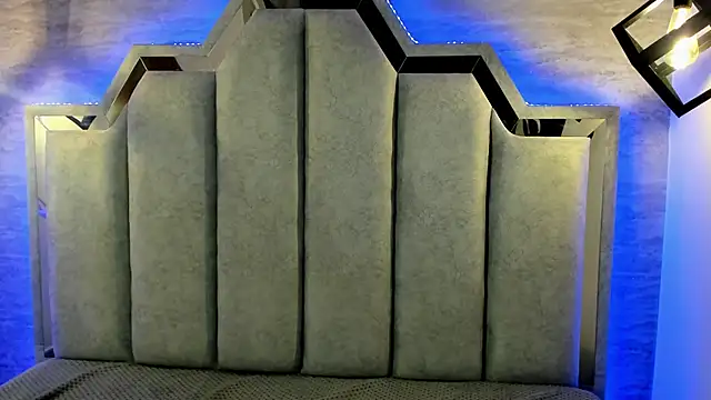  Emily rosee  online show from February 10, 11:36 am