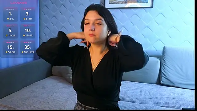 Snapshot of CrimsonBella chatting on September 18, 6:43 pm CrimsonBella online show from September 18, 6:43 pm