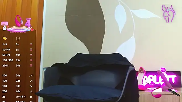 ScarletHott  online show from December 19, 11:50 am