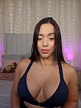 AriadnaTaylor online show from May 8, 6:35 pm