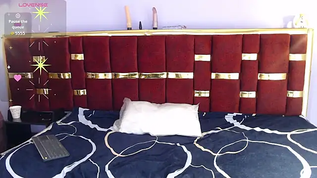 shantall 05 online show from October 22, 8:30 pm