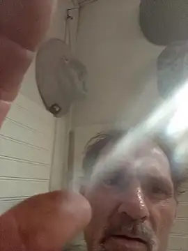 Southerngent1979 online show from October 12, 4:44 am