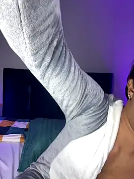 Snapshot of Leo_Savage_ chatting on September 18, 4:47 am Leo Savage online show from September 18, 4:47 am