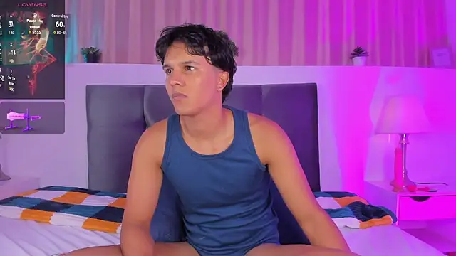 Snapshot of Leo_Savage_ chatting on September 24, 4:05 am Leo Savage online show from September 24, 4:05 am