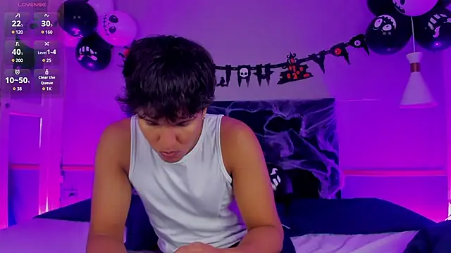 Snapshot of Leo_Savage_ chatting on October 14, 4:13 am Leo Savage online show from October 14, 4:13 am