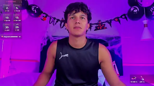 Snapshot of Leo_Savage_ chatting on October 16, 4:13 am Leo Savage online show from October 16, 4:13 am