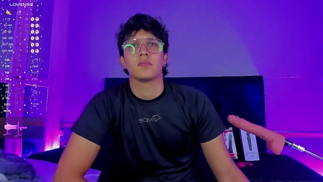 Snapshot of Leo_Savage_ chatting on November 3, 3:41 am Leo Savage online show from November 3, 3:41 am