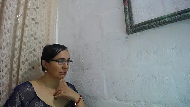 gabbyparker  online show from June 10, 7:18 am