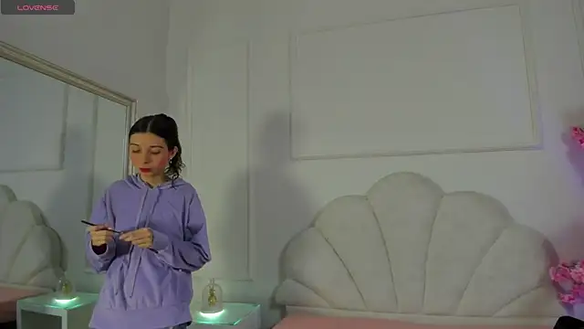 Cloedurant online show from October 10, 7:46 pm