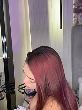 HannahCollyns online show from February 1, 5:11 pm