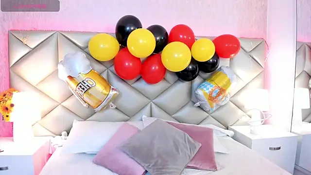 dafnne hall online show from September 26, 4:27 am