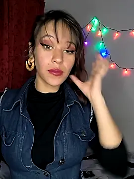 Snapshot of femdomroom chatting on November 26, 8:10 pm femdomroom online show from November 26, 8:10 pm