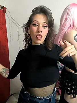 Snapshot of femdomroom chatting on April 28, 4:28 am femdomroom online show from April 28, 4:28 am