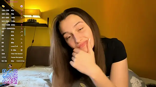 DarlineBrustera online show from May 9, 2:22 pm
