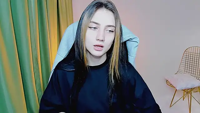 Snapshot of olivianorton chatting on September 14, 9:19 am olivianorton online show from September 14, 9:19 am