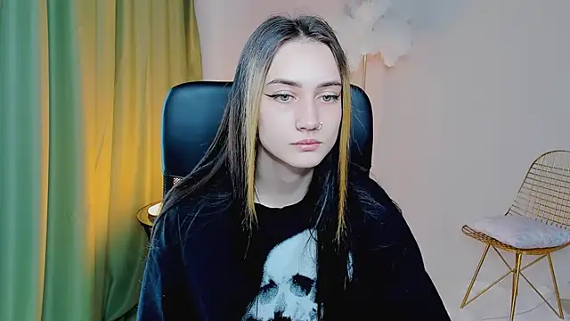 Snapshot of olivianorton chatting on September 17, 1:02 pm olivianorton online show from September 17, 1:02 pm