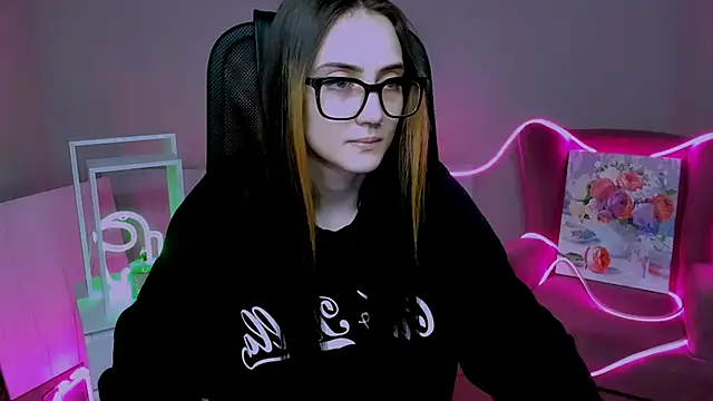 Snapshot of olivianorton chatting on November 25, 3:12 pm olivianorton online show from November 25, 3:12 pm