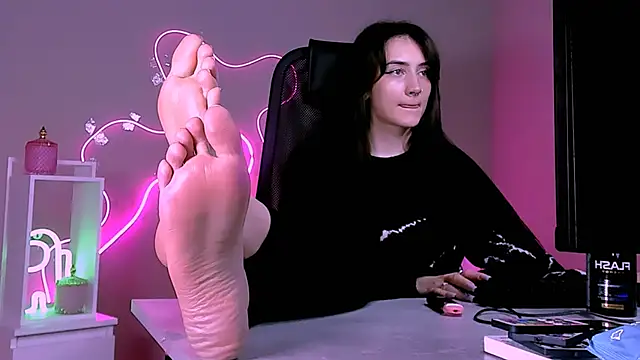 Snapshot of olivianorton chatting on February 24, 2:59 pm olivianorton online show from February 24, 2:59 pm