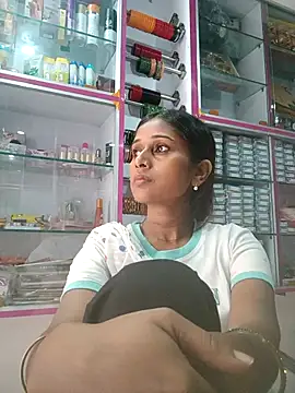 hotshreya69 online show from September 9, 10:37 am