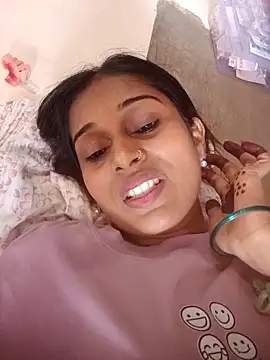 hotshreya69 online show from October 8, 8:23 am