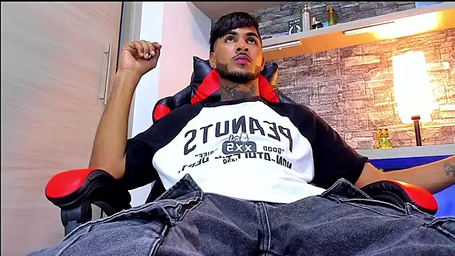 Theimperialboys  online show from September 26, 4:38 am