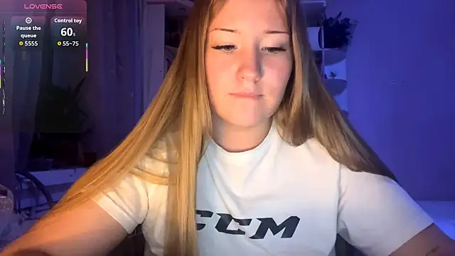 PandaFluff online show from October 9, 5:00 pm