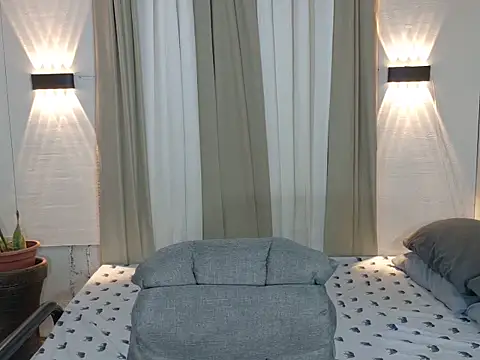 avery in paradisexx online show from October 12, 9:47 pm