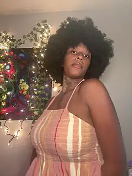 MistiSavannah online show from June 26, 2:05 am