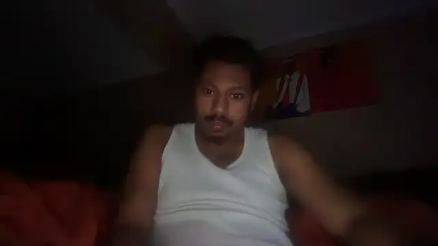 Snapshot of Yungandhungd chatting on April 2, 5:27 am Yungandhungd online show from April 2, 5:27 am