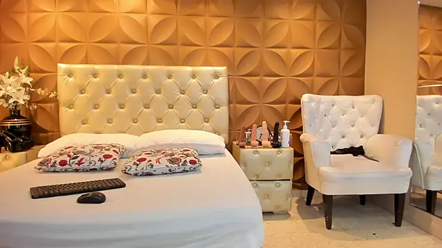 BarbaraCortez online show from January 11, 8:14 pm