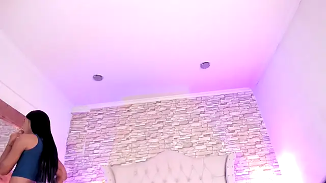 Lucia-Horny24 online show from December 19, 7:32 pm