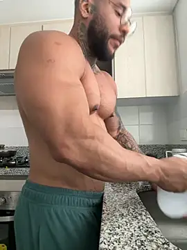 Andrew Johnnson online show from October 22, 9:03 pm