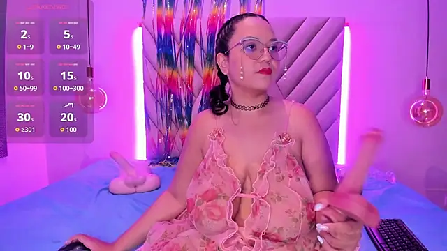 RoseWinterr online show from September 12, 1:11 pm