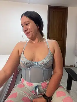 emma hot2006 online show from December 15, 8:57 pm