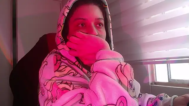 miss carmila1 online show from October 26, 10:04 pm