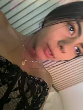 Snapshot of LilybethGray chatting on April 5, 11:02 pm LilybethGray online show from April 5, 11:02 pm